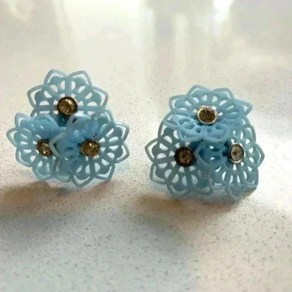 VINTAGE 50s Costume Screw Back and Clip On Earrings - Picture 5 of 6